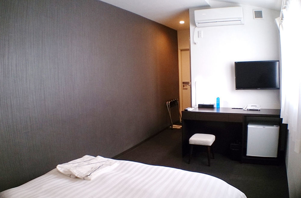 Akasaka Crystal Hotel (Adults Only) โตเกียว ภายนอก รูปภาพ