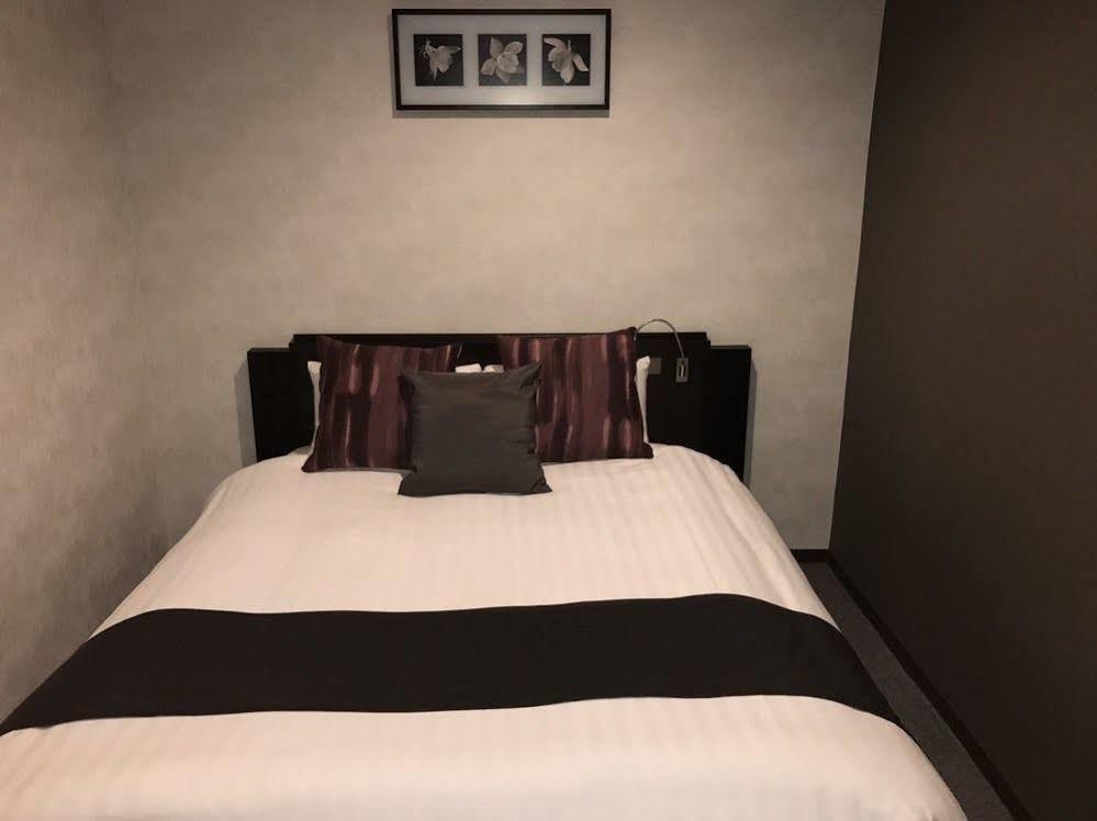 Akasaka Crystal Hotel (Adults Only) โตเกียว ภายนอก รูปภาพ